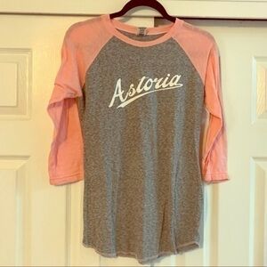 Astoria‎ 3/4 Sleeve Gray and Pink Top Size Small